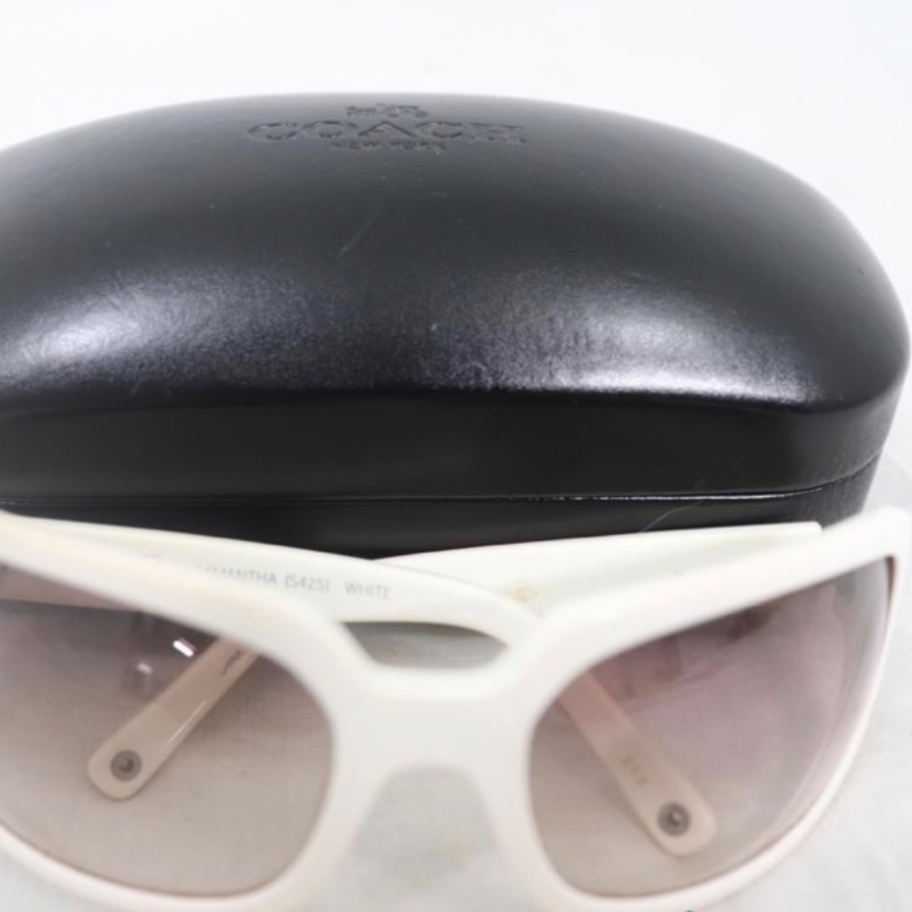 Coach Samantha Sunglasses - Picture 2 of 4